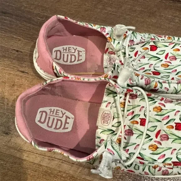 Hey Dude Wendy Slip-On Loafers Size 8 Tulip Bouquet Floral Print Pink Garden - Picture 9 of 12